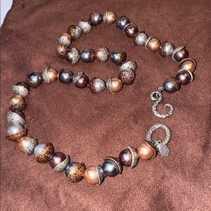 So Rachel Hammered Cap Pearl toggle clasp Longaberger Rarely offered!🐈‍⬛